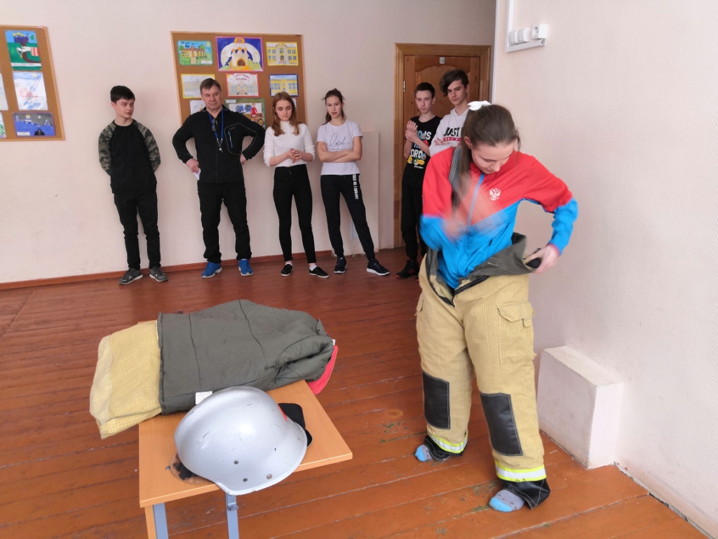 Пожарно-тактические занятия в Православной гимназии, учения игровые и реальные
